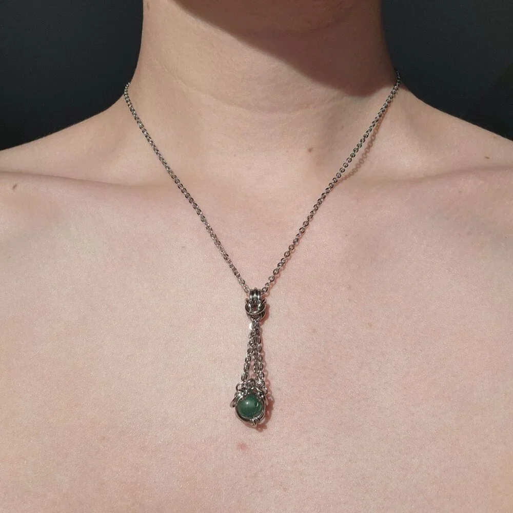 Vintage Antique green and silver basket necklace with a small silver chain - Picture 7 of 8
